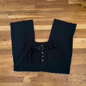 Abercrombie & Fitch Black Cropped Pants size small